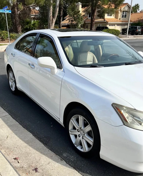 2008 Lexus ES 5th Gen - Image 2 of 7