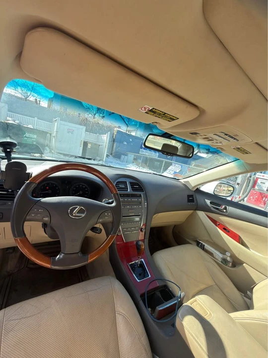 2008 Lexus ES 5th Gen - Image 11 of 14