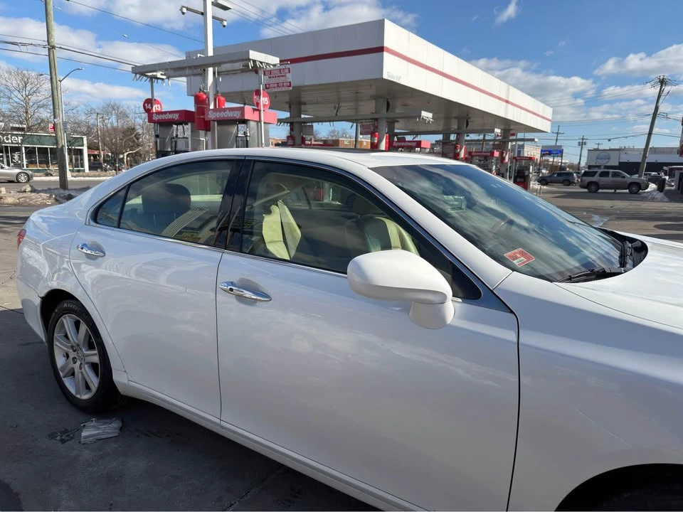 2008 Lexus ES 5th Gen - Image 2 of 14