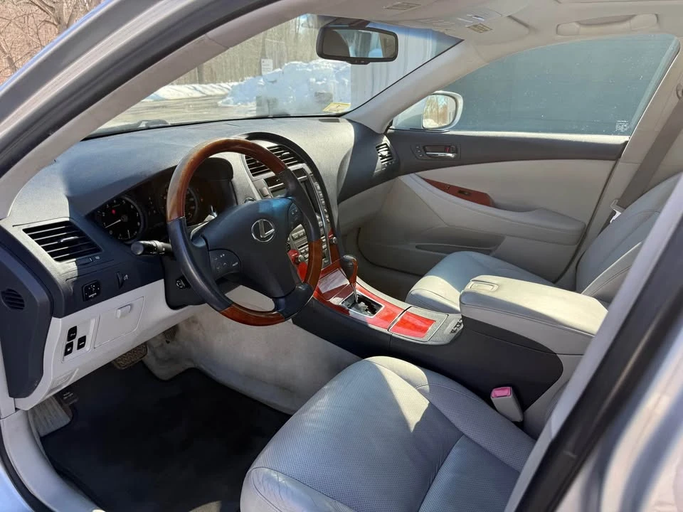 2008 Lexus ES 5th Gen - Image 10 of 16