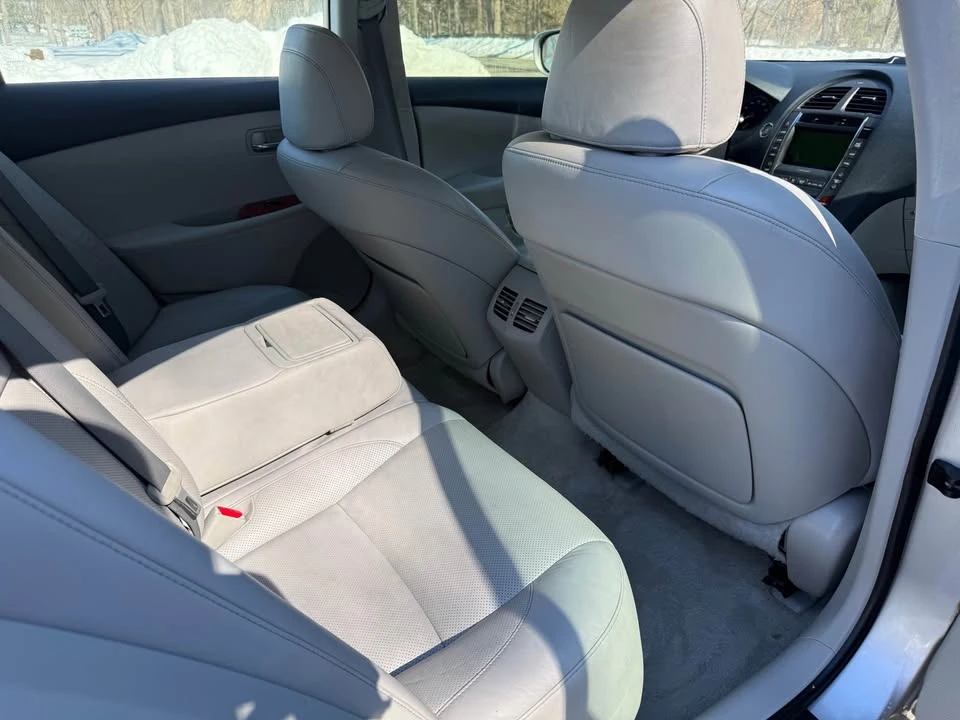 2008 Lexus ES 5th Gen - Image 13 of 16