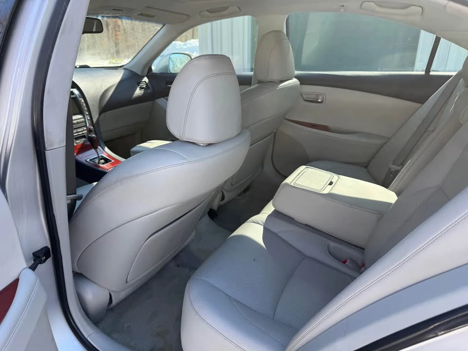 2008 Lexus ES 5th Gen - Image 12 of 16