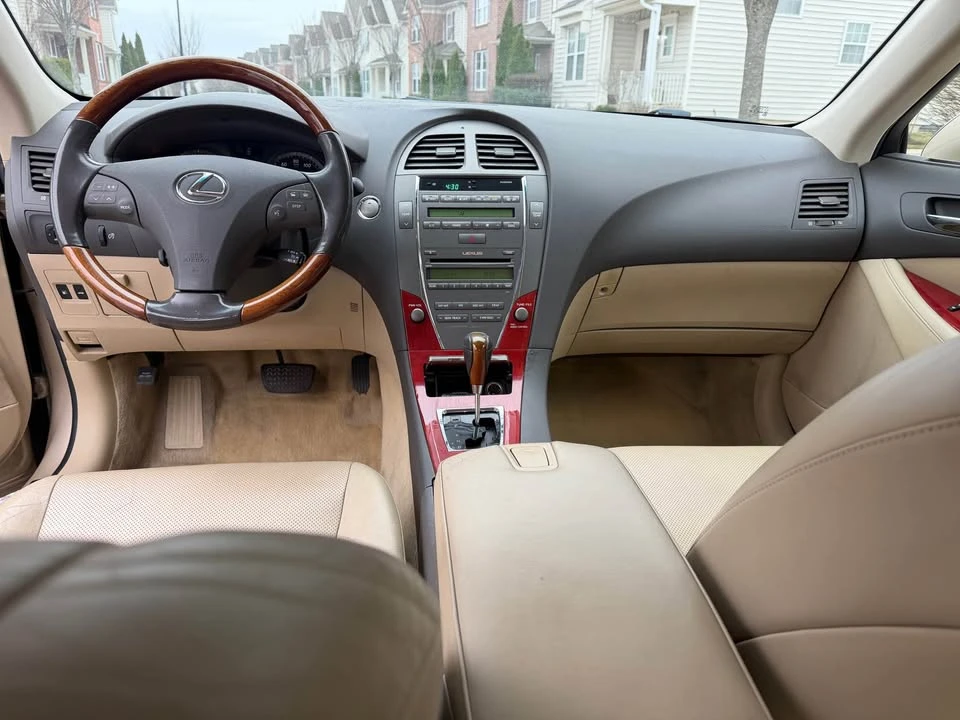 2008 Lexus ES 5th Gen - Image 9 of 12
