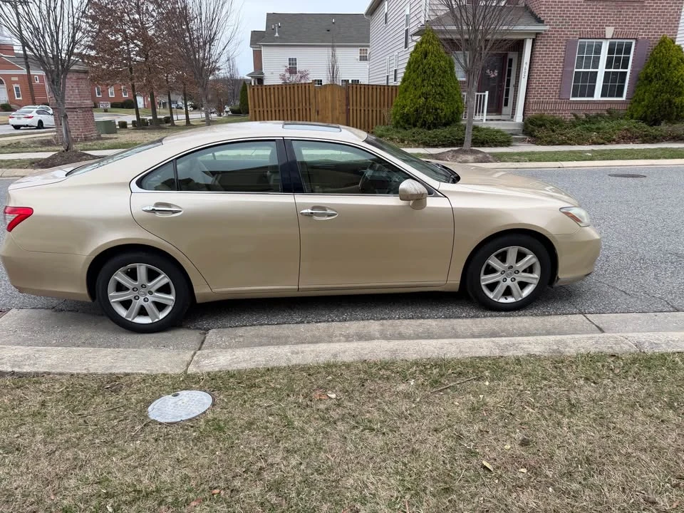 2008 Lexus ES 5th Gen - Image 4 of 12