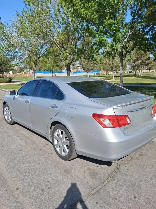 2008 Lexus ES 5th Gen - Image 3 of 11