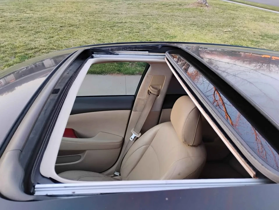 2008 Lexus ES 5th Gen - Image 8 of 12