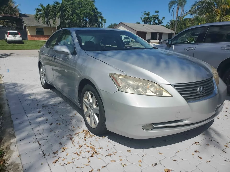 2008 Lexus ES 5th Gen - Image 3 of 9