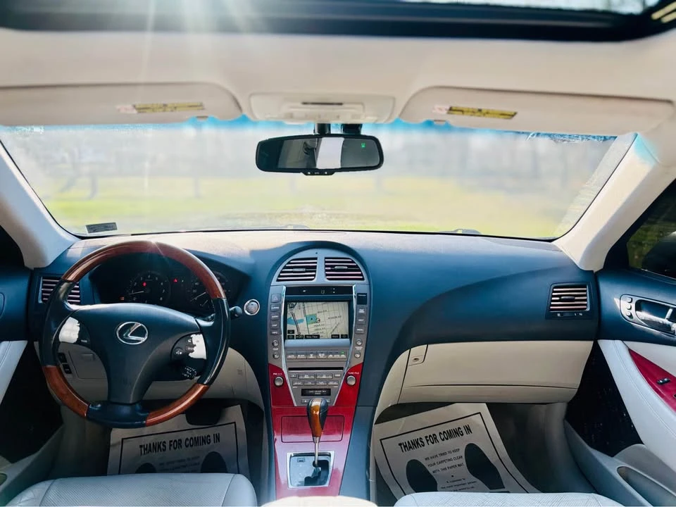 2008 Lexus ES 5th Gen - Image 11 of 16