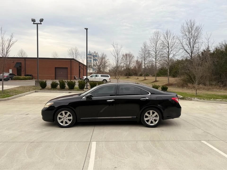 2008 Lexus ES 5th Gen - Image 5 of 19
