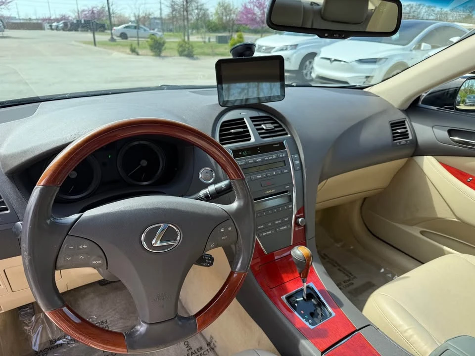 2008 Lexus ES 5th Gen - Image 8 of 15