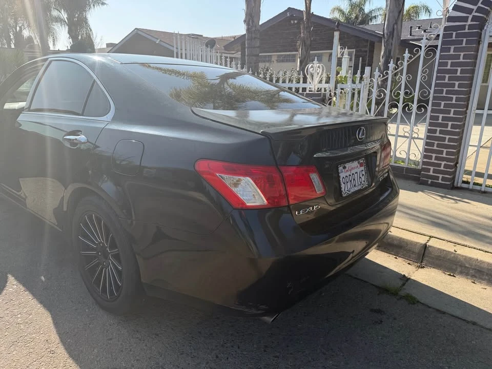 2008 Lexus ES 5th Gen - Image 11 of 12