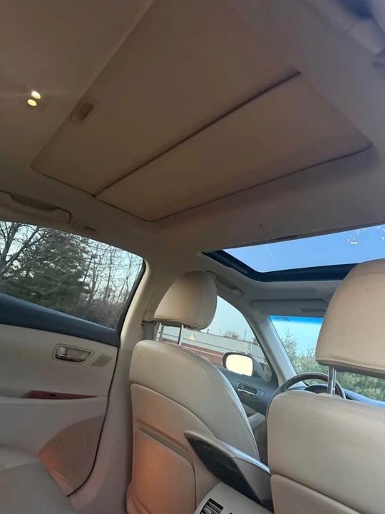 2008 Lexus ES 5th Gen - Image 15 of 17