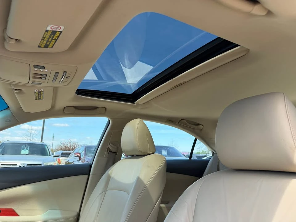 2008 Lexus ES 5th Gen - Image 9 of 15