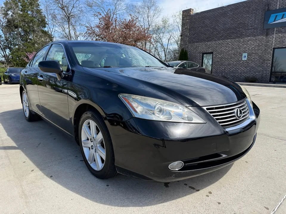 2008 Lexus ES 5th Gen - Image 2 of 15