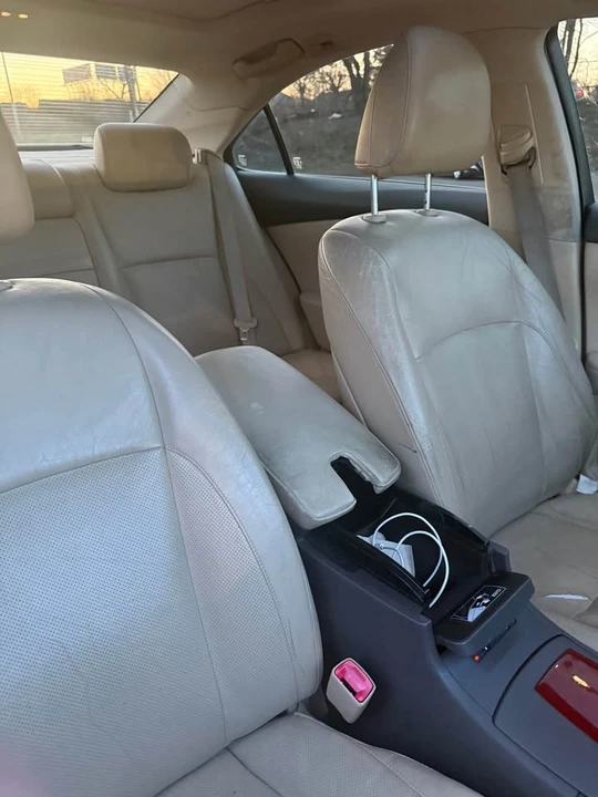 2008 Lexus ES 5th Gen - Image 12 of 17