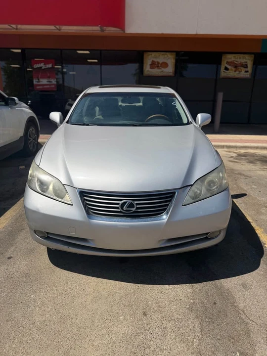 2008 Lexus ES 5th Gen - Image 2 of 14