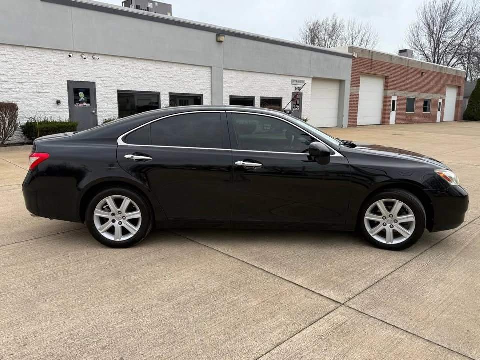 2008 Lexus ES 5th Gen - Image 4 of 17