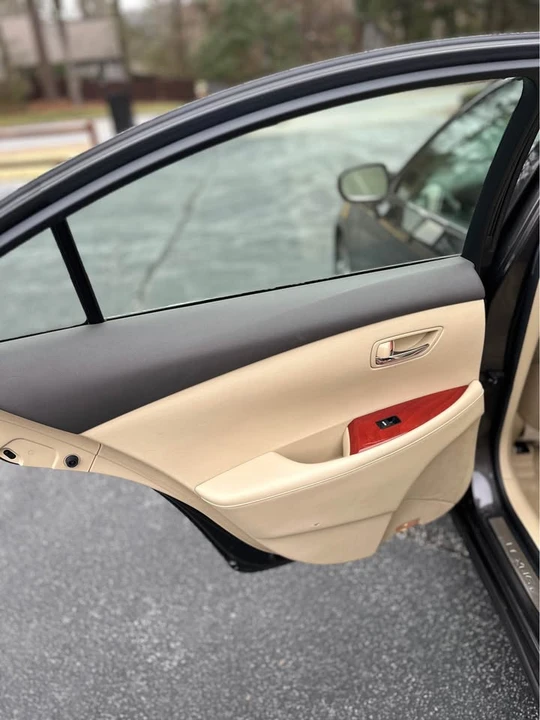 2008 Lexus ES 5th Gen - Image 11 of 20