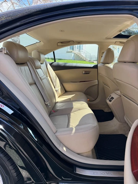 2008 Lexus ES 5th Gen - Image 10 of 17
