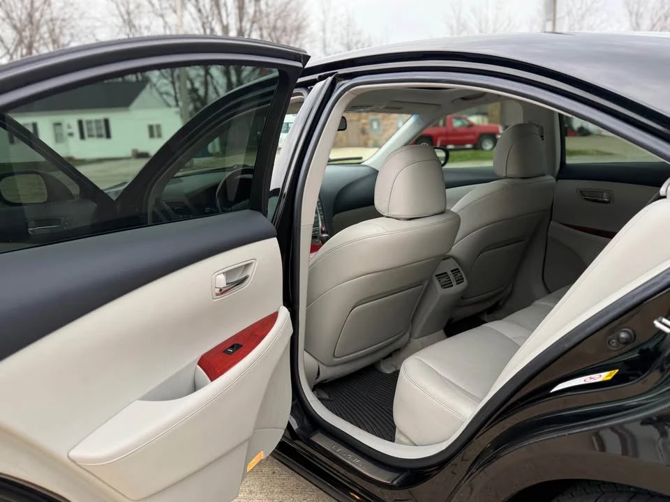 2008 Lexus ES 5th Gen - Image 12 of 17