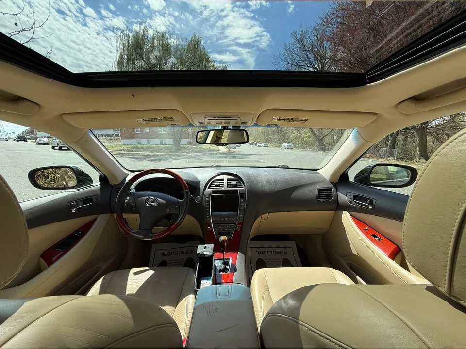 2008 Lexus ES 5th Gen - Image 11 of 17