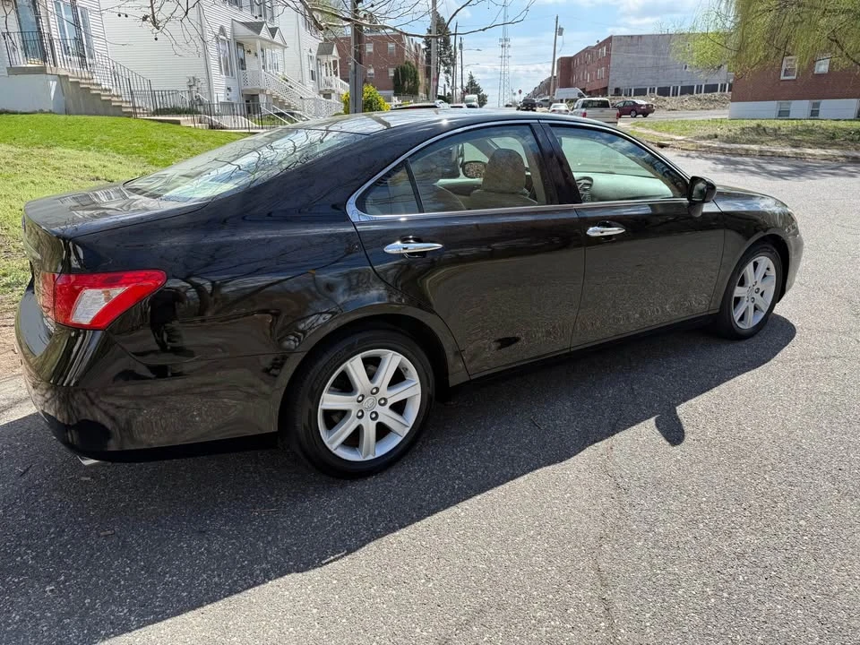 2008 Lexus ES 5th Gen - Image 5 of 17