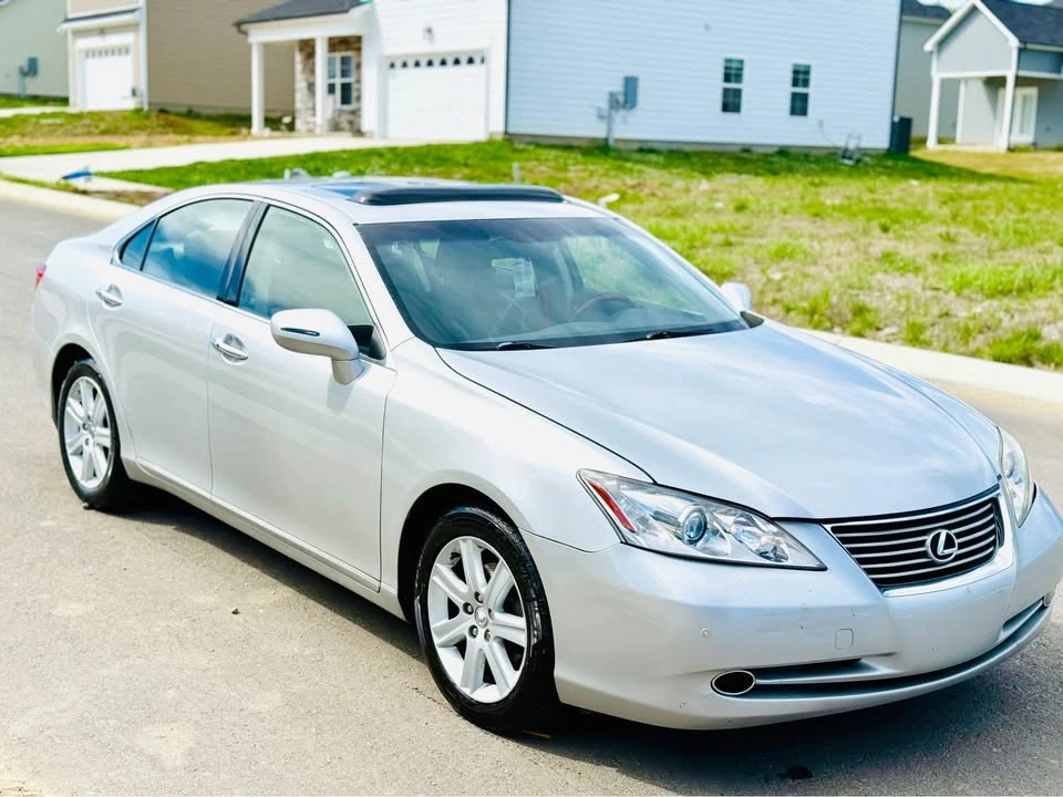 2008 Lexus ES 5th Gen - Image 3 of 13
