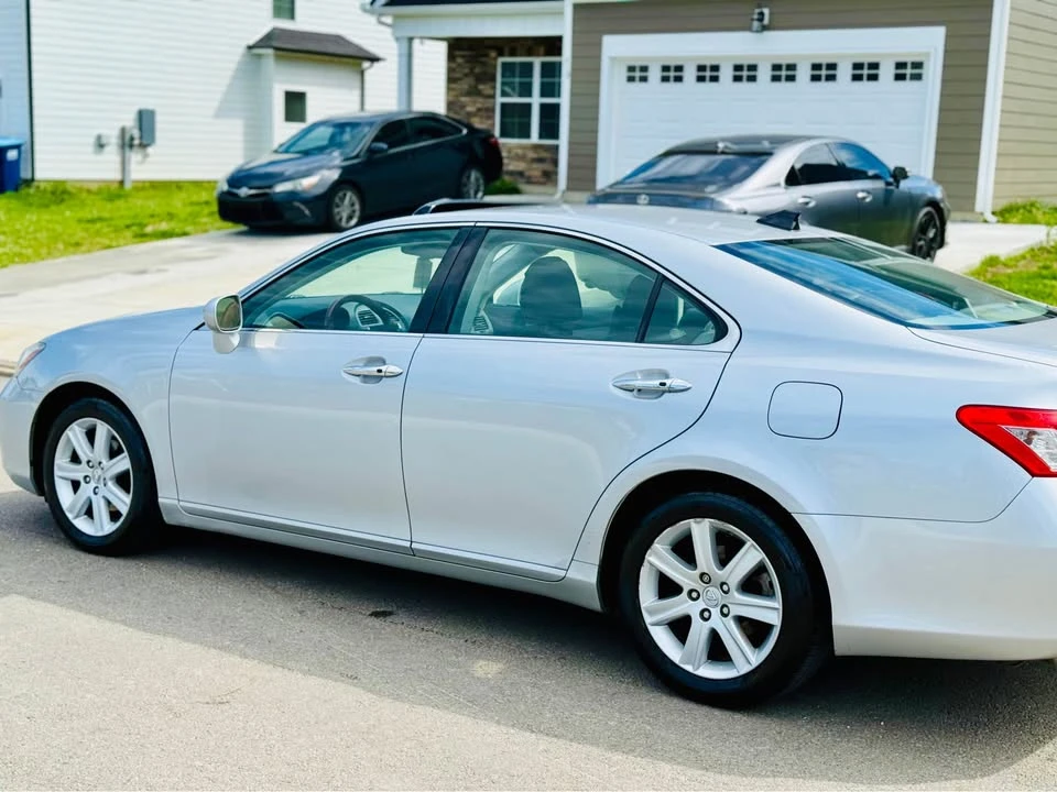 2008 Lexus ES 5th Gen - Image 4 of 13