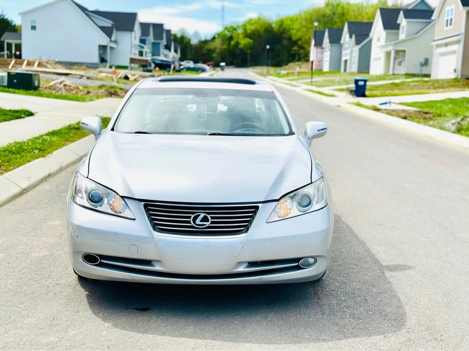 2008 Lexus ES 5th Gen - Image 2 of 13