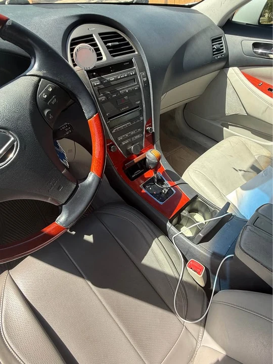 2008 Lexus ES 5th Gen - Image 5 of 9