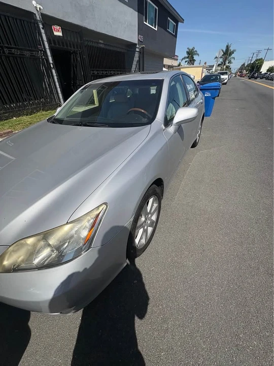 2008 Lexus ES 5th Gen - Image 2 of 11