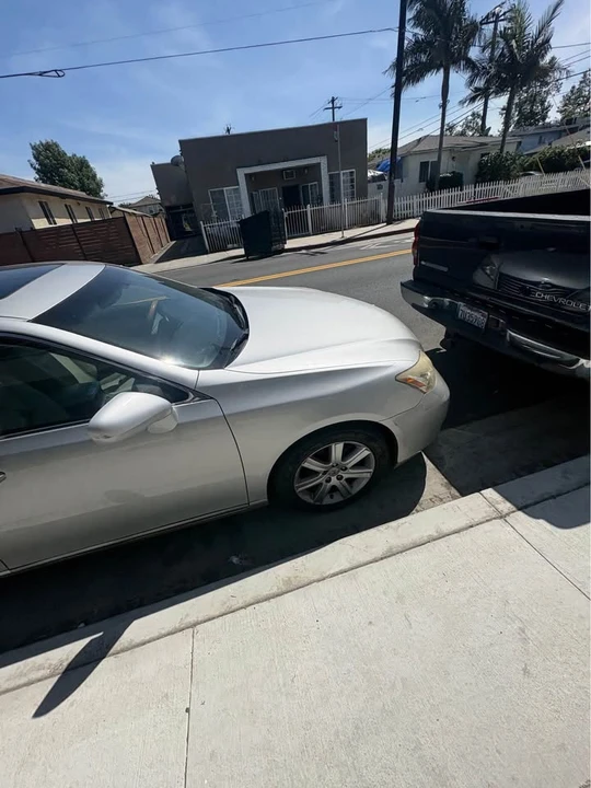 2008 Lexus ES 5th Gen - Image 4 of 11