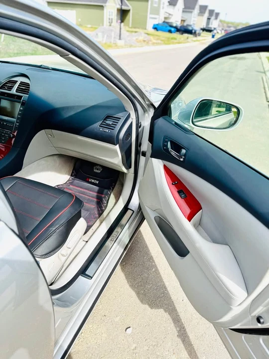 2008 Lexus ES 5th Gen - Image 9 of 13