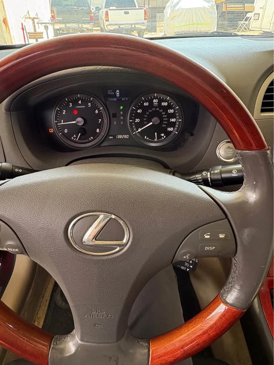 2008 Lexus ES 5th Gen - Image 5 of 5