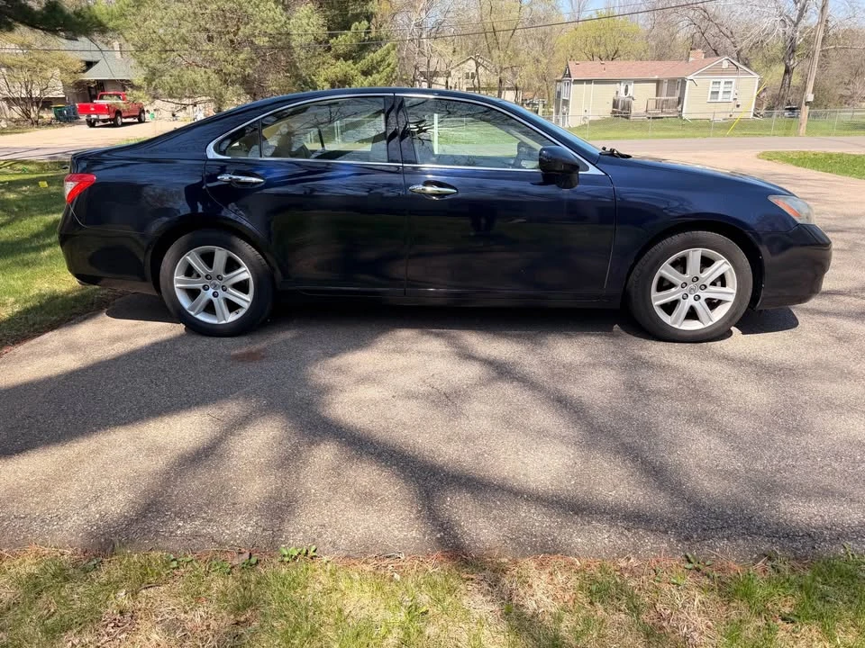 2008 Lexus ES 5th Gen - Image 4 of 9