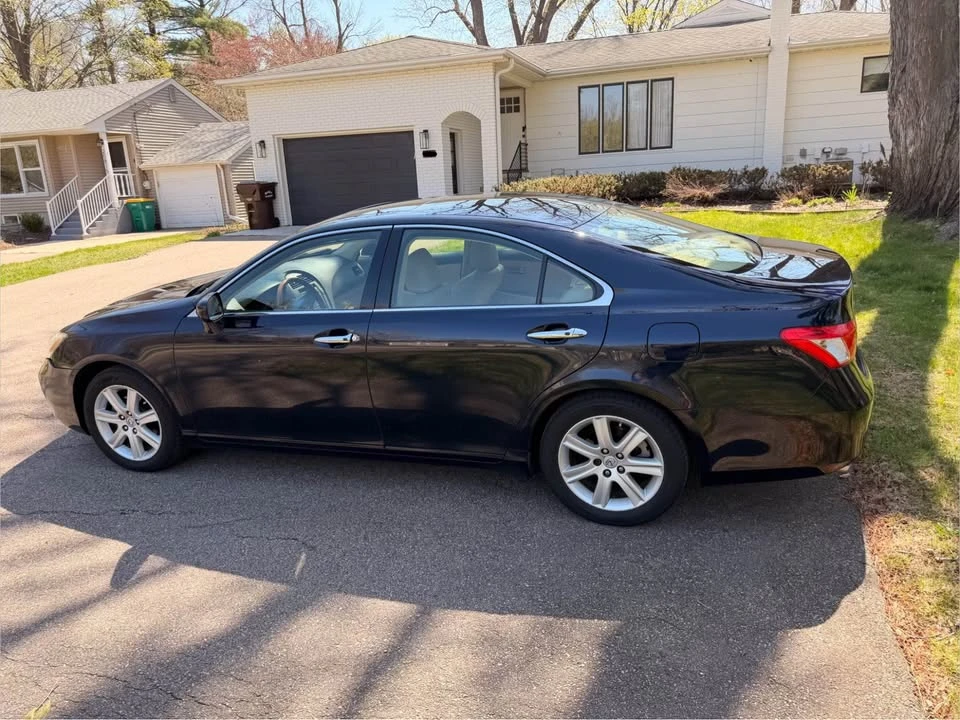 2008 Lexus ES 5th Gen - Image 5 of 9