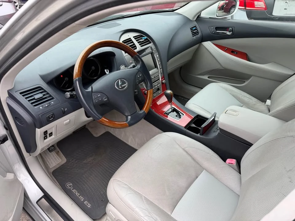 2008 Lexus ES 5th Gen - Image 5 of 10