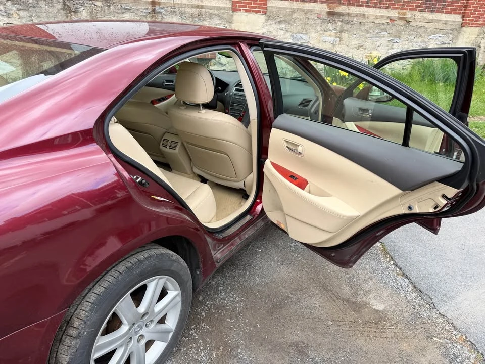 2008 Lexus ES 5th Gen - Image 4 of 12