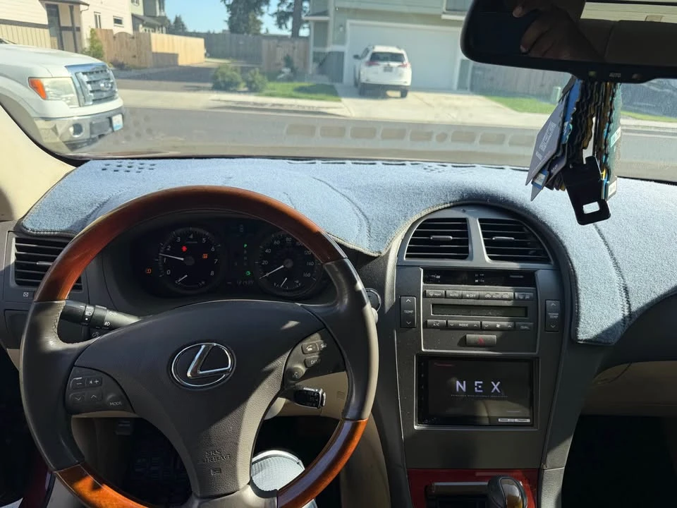 2008 Lexus ES 5th Gen - Image 11 of 16