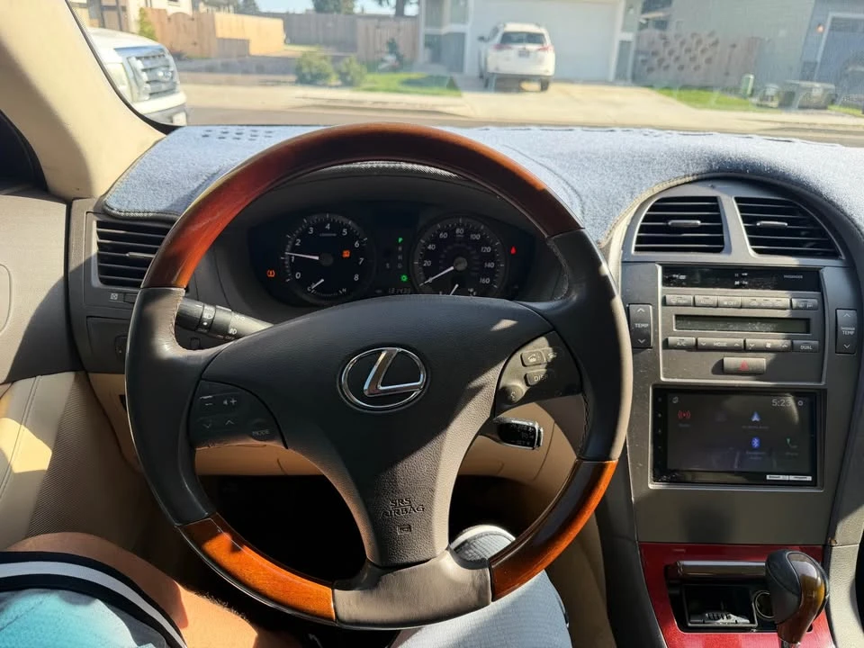 2008 Lexus ES 5th Gen - Image 10 of 16
