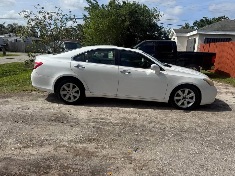 2008 Lexus ES 5th Gen - Image 3 of 14