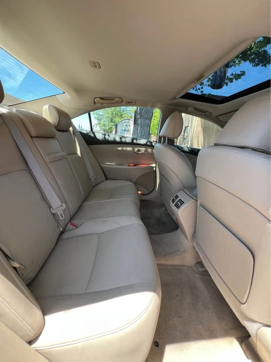 2008 Lexus ES 5th Gen - Image 11 of 16