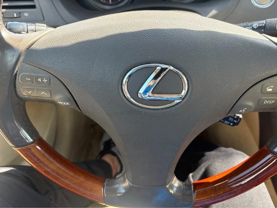 2008 Lexus ES 5th Gen - Image 13 of 17