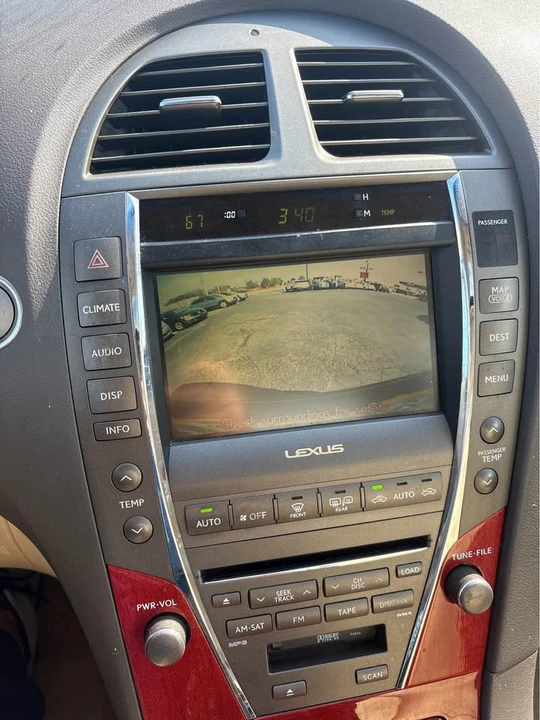 2008 Lexus ES 5th Gen - Image 14 of 17