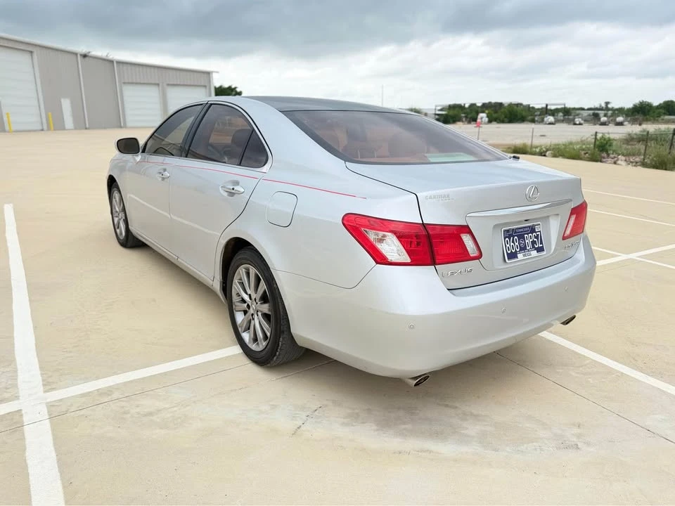 2008 Lexus ES 5th Gen - Image 4 of 17