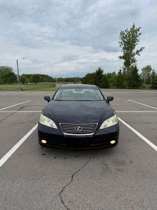 2008 Lexus ES 5th Gen - Image 2 of 12
