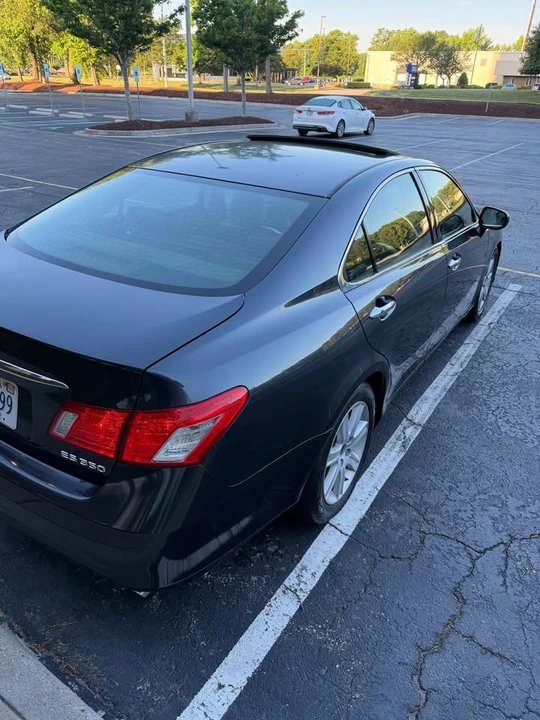 2008 Lexus ES 5th Gen - Image 3 of 15