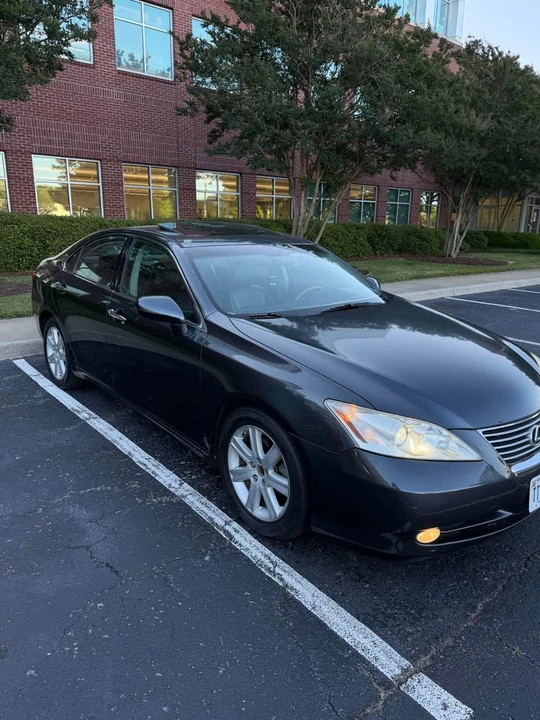 2008 Lexus ES 5th Gen - Image 2 of 15
