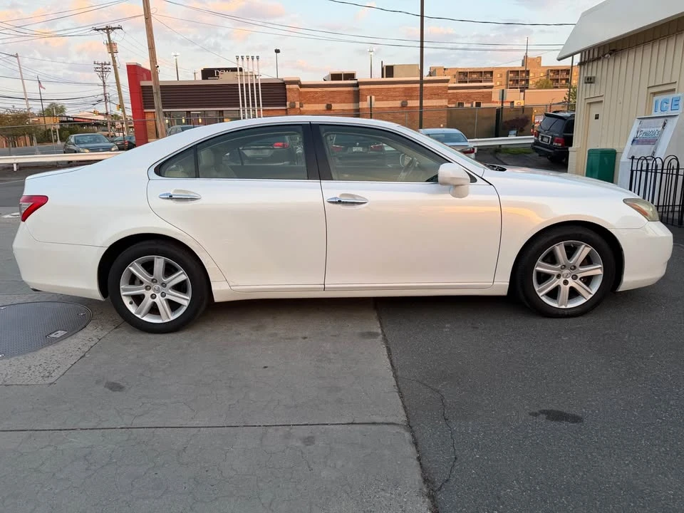 2008 Lexus ES 5th Gen - Image 7 of 20