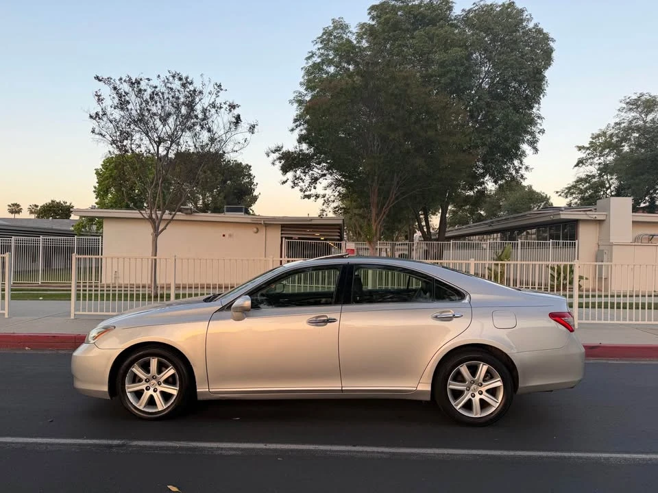 2008 Lexus ES 5th Gen - Image 6 of 12